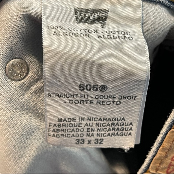 Levi's 505 Regular Fit Jeans Mens 33x32 Blue Denim Straight Med Wash DISTRESSED - Picture 7 of 7